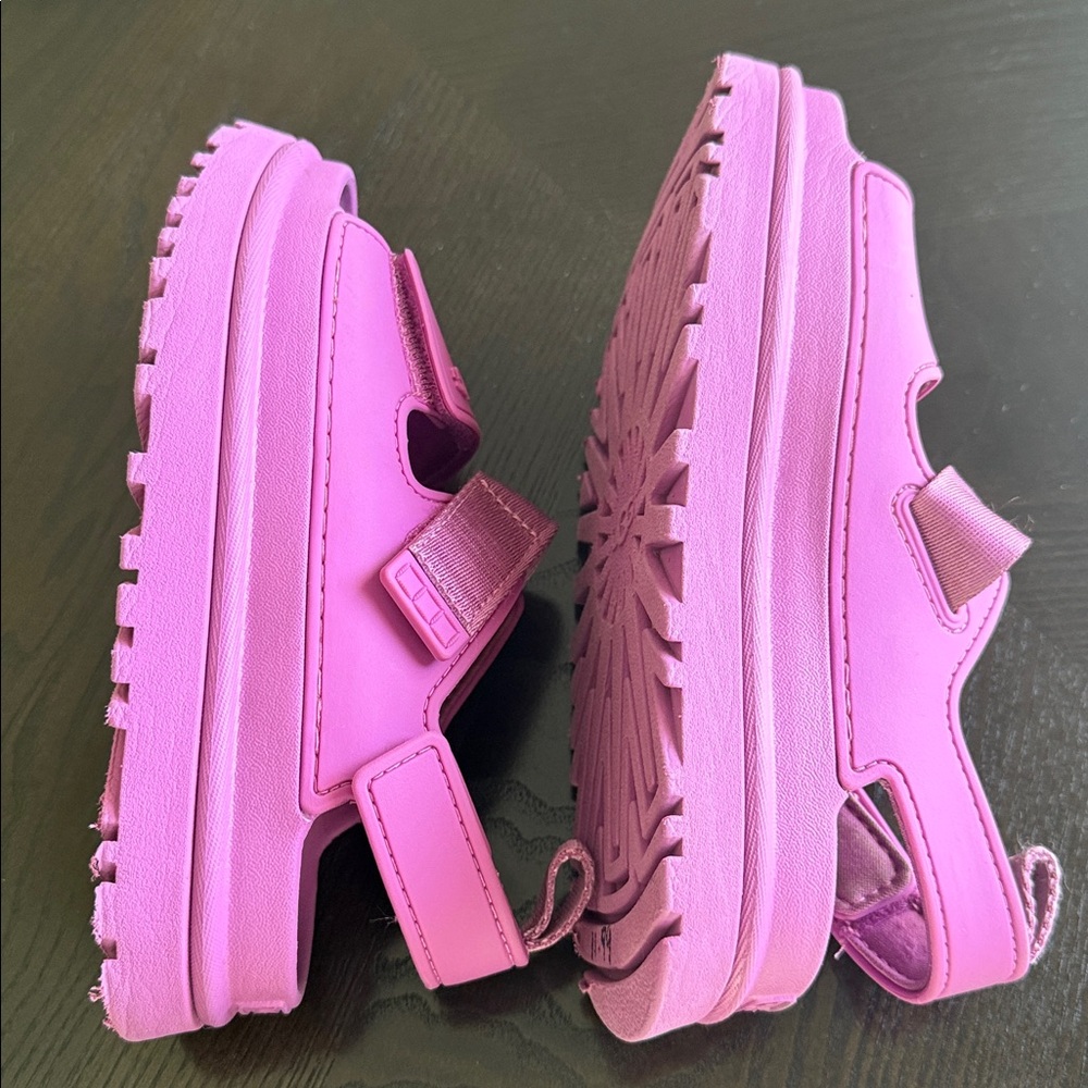 UGG Kids Goldenstar Sandal - Picture 4 of 12